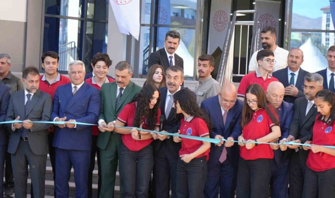 Evyap İbrahim Hakkı Fen Lisesi Milli Eğitim Bakanı Yusuf Tekin’in