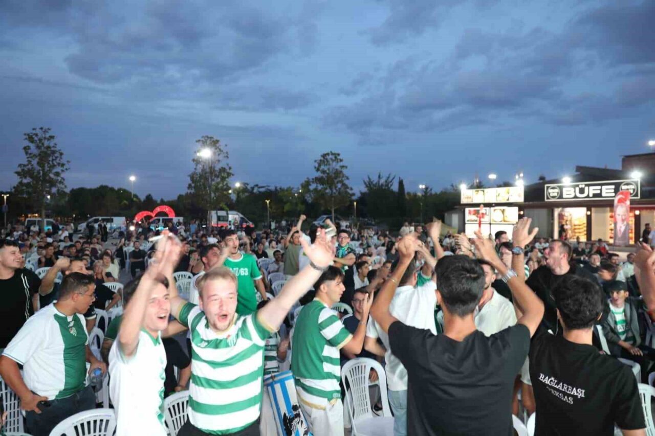 Bursa Büyükşehir Belediyesi, A Milli Voleybol Takımımızın Dünya Şampiyonası final