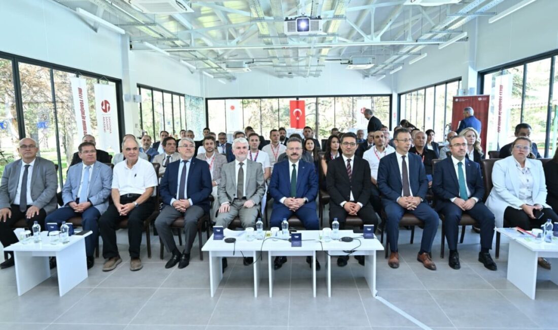 Eskişehir’de Milli Yetkinlik Hamlesi Projesi ’ELMAS’ programı çerçevesinde düzenlenen çalıştayın