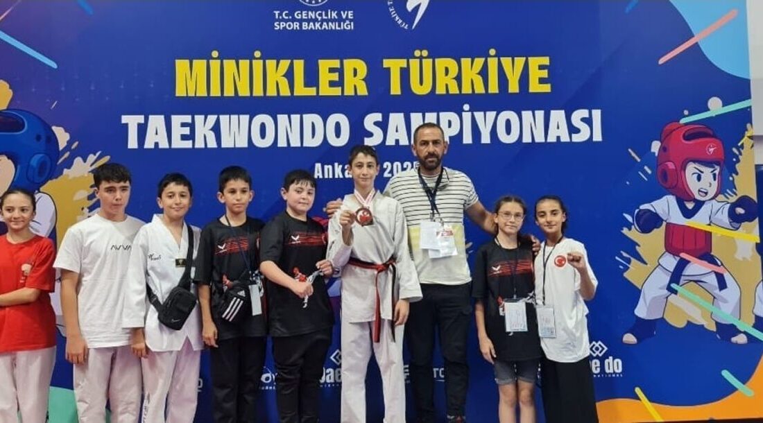 Ankara’da devam eden Minikler Türkiye Taekwondo Şampiyonası’nda Afyonkarahisar’ı temsil eden