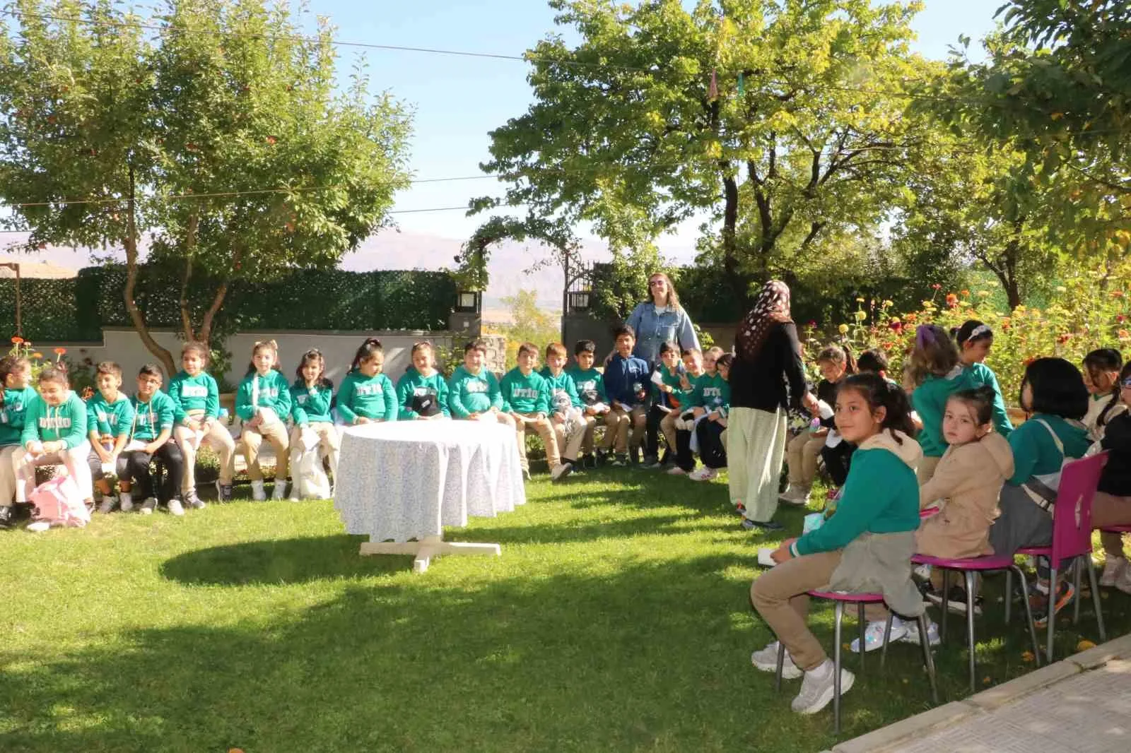 Erzincan merkeze bağlı Ekmekli köyünde kadınlar tarafından üretilen yöresel lezzet