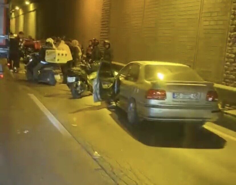 Eskişehir’de motosiklet ile otomobilin çarpışması sonucu yaralanan sürücü hastaneye kaldırıldı.