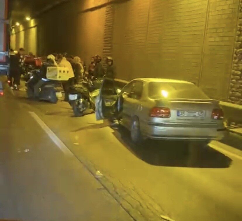 Eskişehir’de motosiklet ile otomobilin çarpışması sonucu yaralanan sürücü hastaneye kaldırıldı.