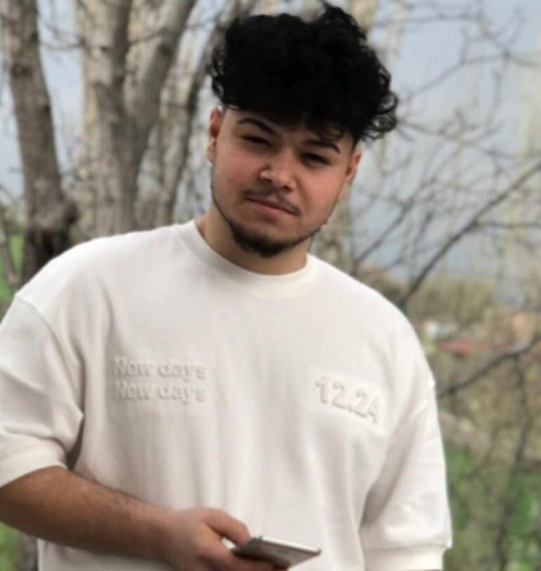 Tokat’ın Pazar ilçesinde motosikletiyle yaban domuzuna çarpan genç hayatını kaybetti.