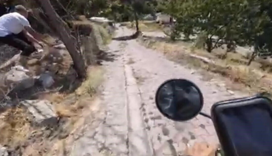 Kayseri’de tarihi yerleri gezerek, içerik üreten ve bunları sosyal medyadan