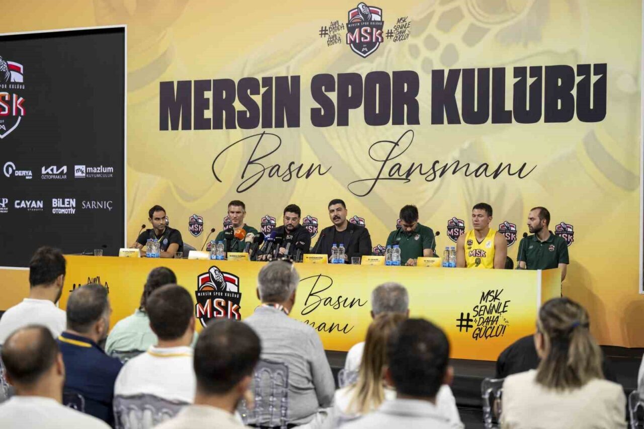 Mersin Spor Kulübü, yeni sezonu Servet Tazegül Spor Salonu’nda düzenlediği