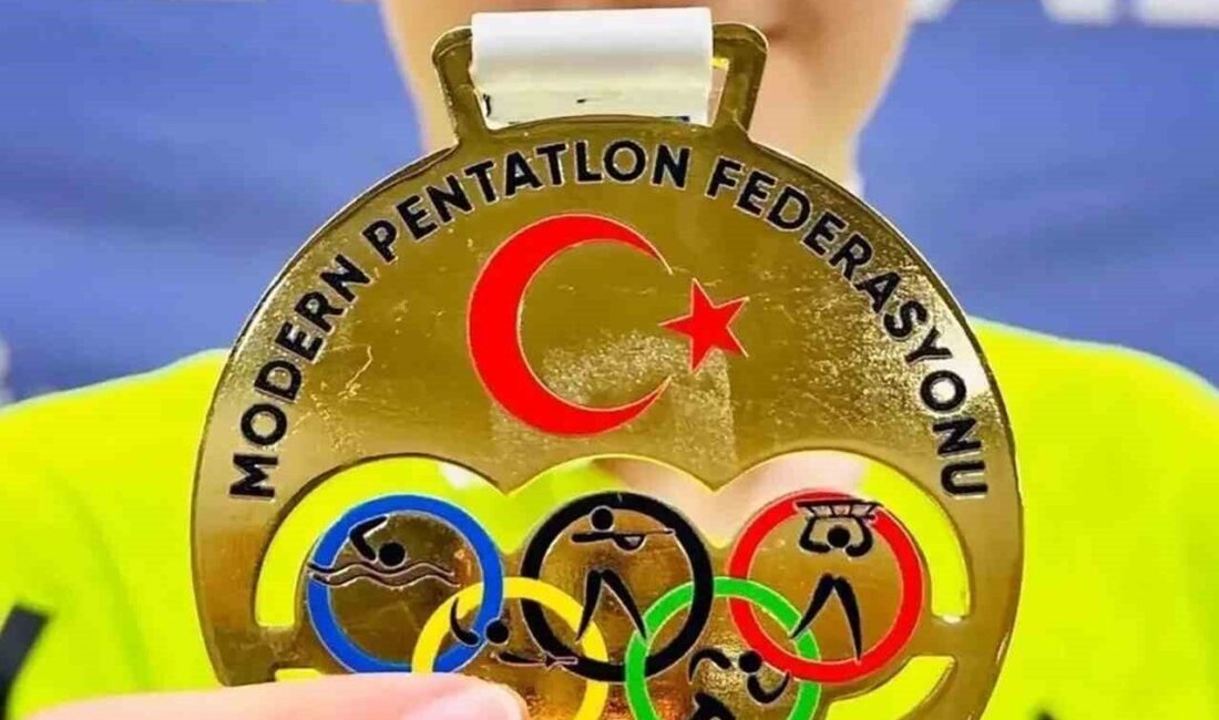 Muğla Büyükşehir Belediyesi Spor Kulübü sporcusu Kerem Batur Genç, 20-21