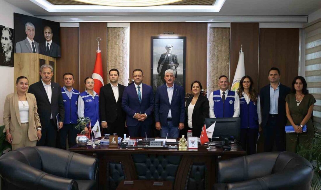 Muğla Büyükşehir Belediye Başkanı Ahmet Aras’ın ilçelerde yürütülen yatırımlara verdiği