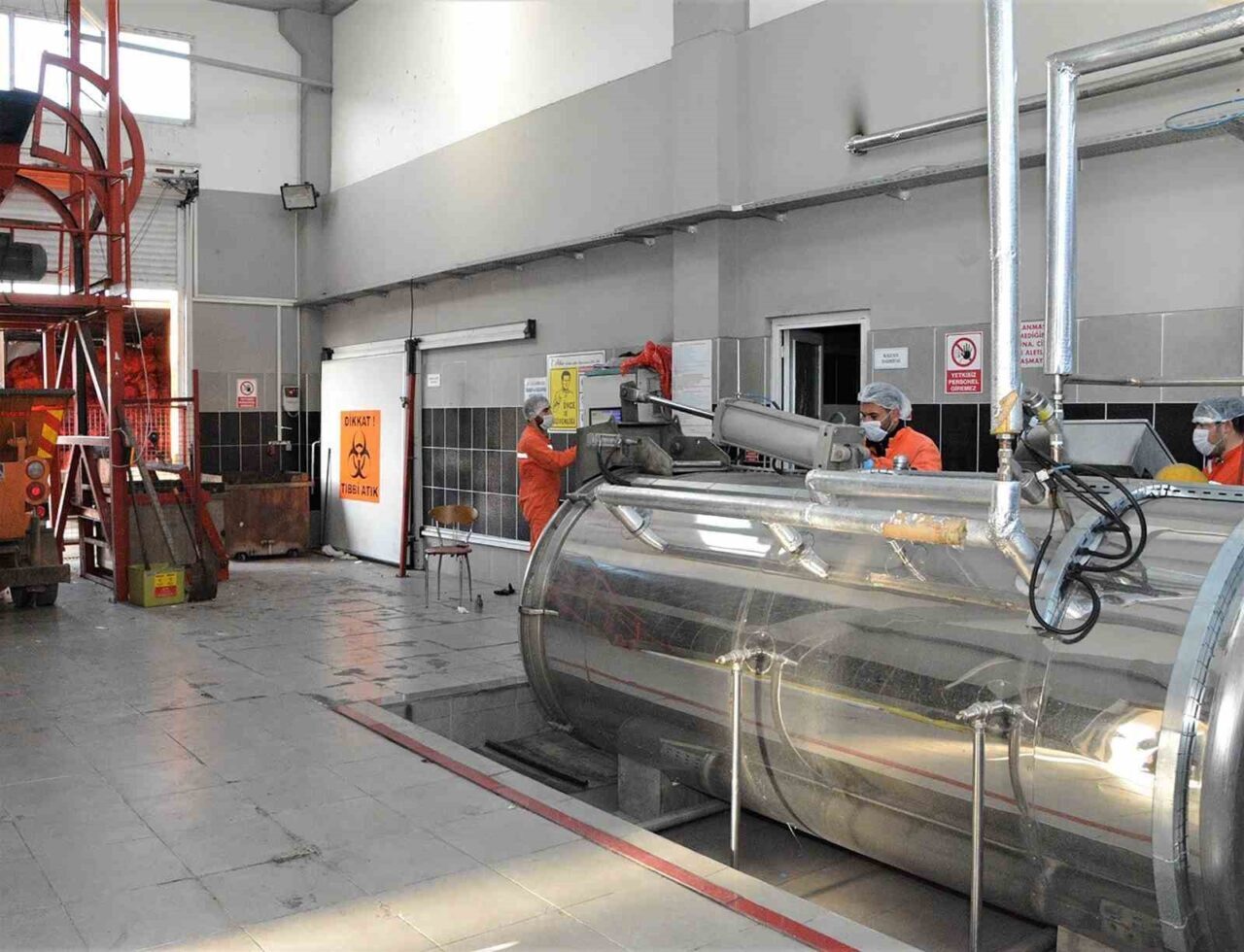 Muğla Büyükşehir Belediyesi’nin kurduğu Tıbbi Atık Sterilizasyon ve Bertaraf Tesisi,