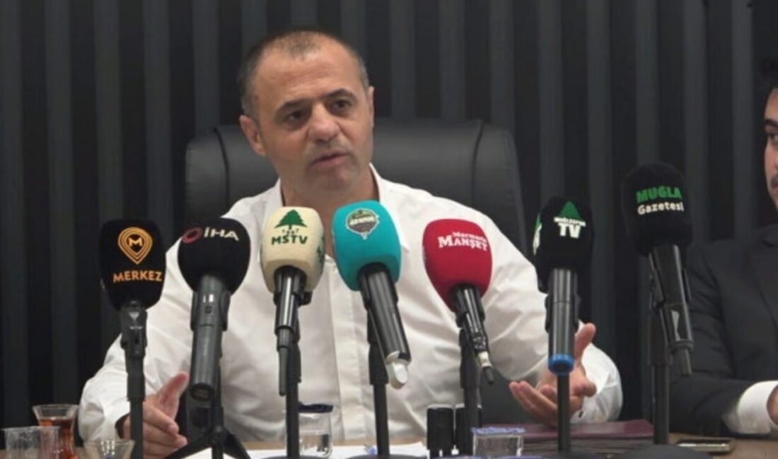 Geçtiğimiz sezonu sponsorsuz, seyircisiz ve stadyumsuz olmasına rağmen şampiyonlukla tamamlayarak