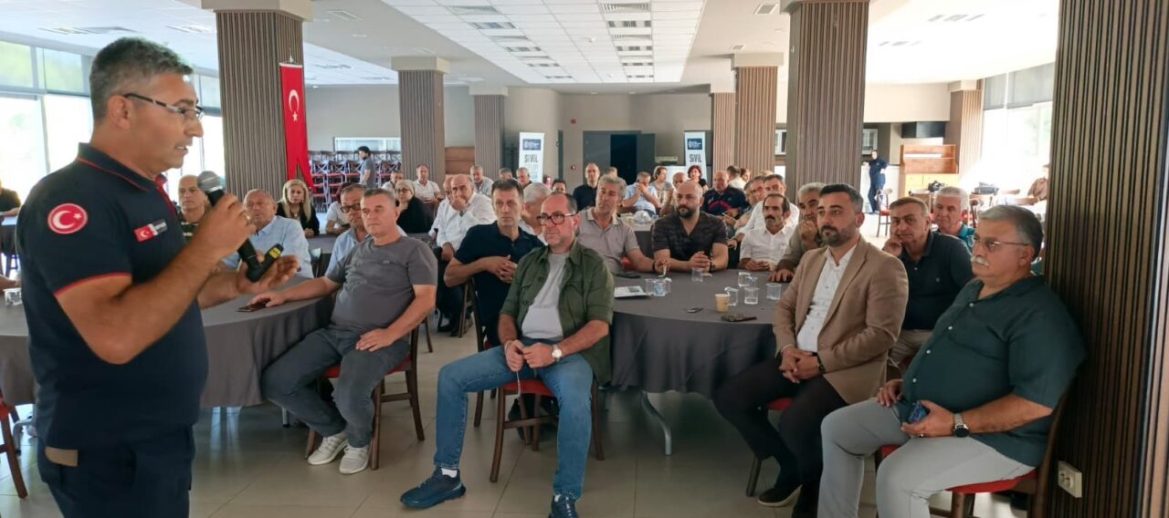 Kocaeli Büyükşehir Belediyesi, muhtarların mahallelerindeki etkinliğini artırmak amacıyla güvenlik, yangın