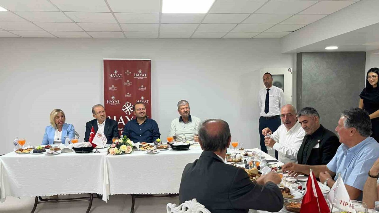 Hayat Hastaneler Grubu Yönetim Kurulu Başkanı Uzm. Dr. Ahmet Özkul,