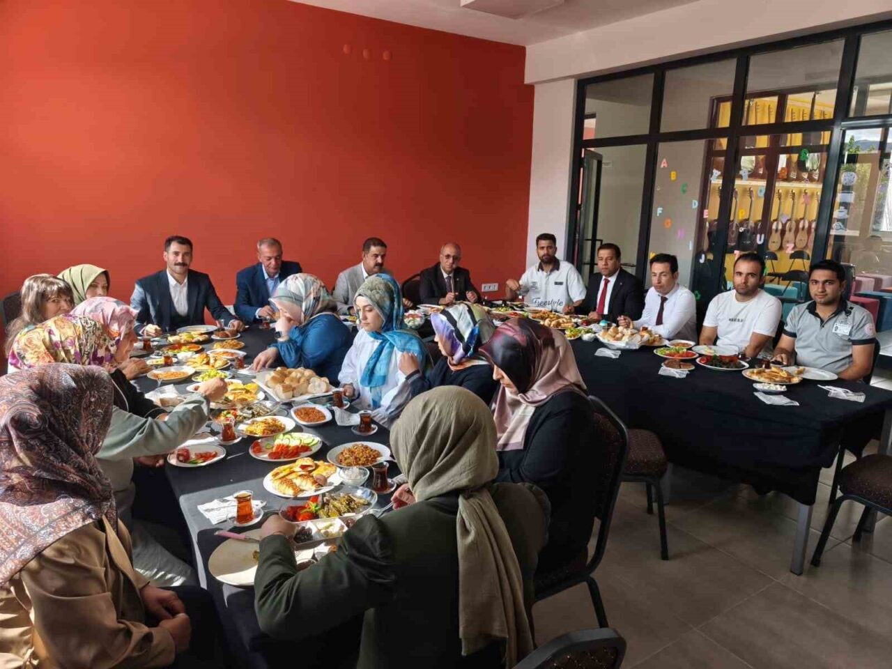 Van’ın Muradiye Halk Eğitim Merkezi Müdürlüğü, yaz kurslarının kapanışı dolayısıyla