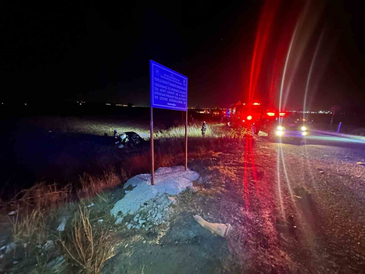 Tekirdağ’ın Muratlı ilçesinde çevreyolunun Kırkkepenekli Mahallesi kavşağında iki aracın çarpışması