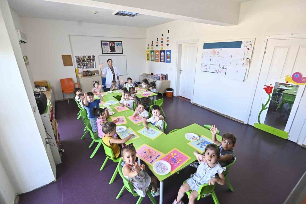 Antalya Muratpaşa Belediyesi’nin beş ayrı mahallede bulunan kreşlerinde oryantasyon süreci