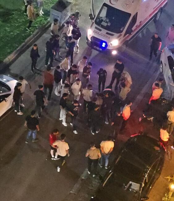 Muş’ta seyir halindeki motosikletin park halindeki araca çarptığı kazada motosiklet