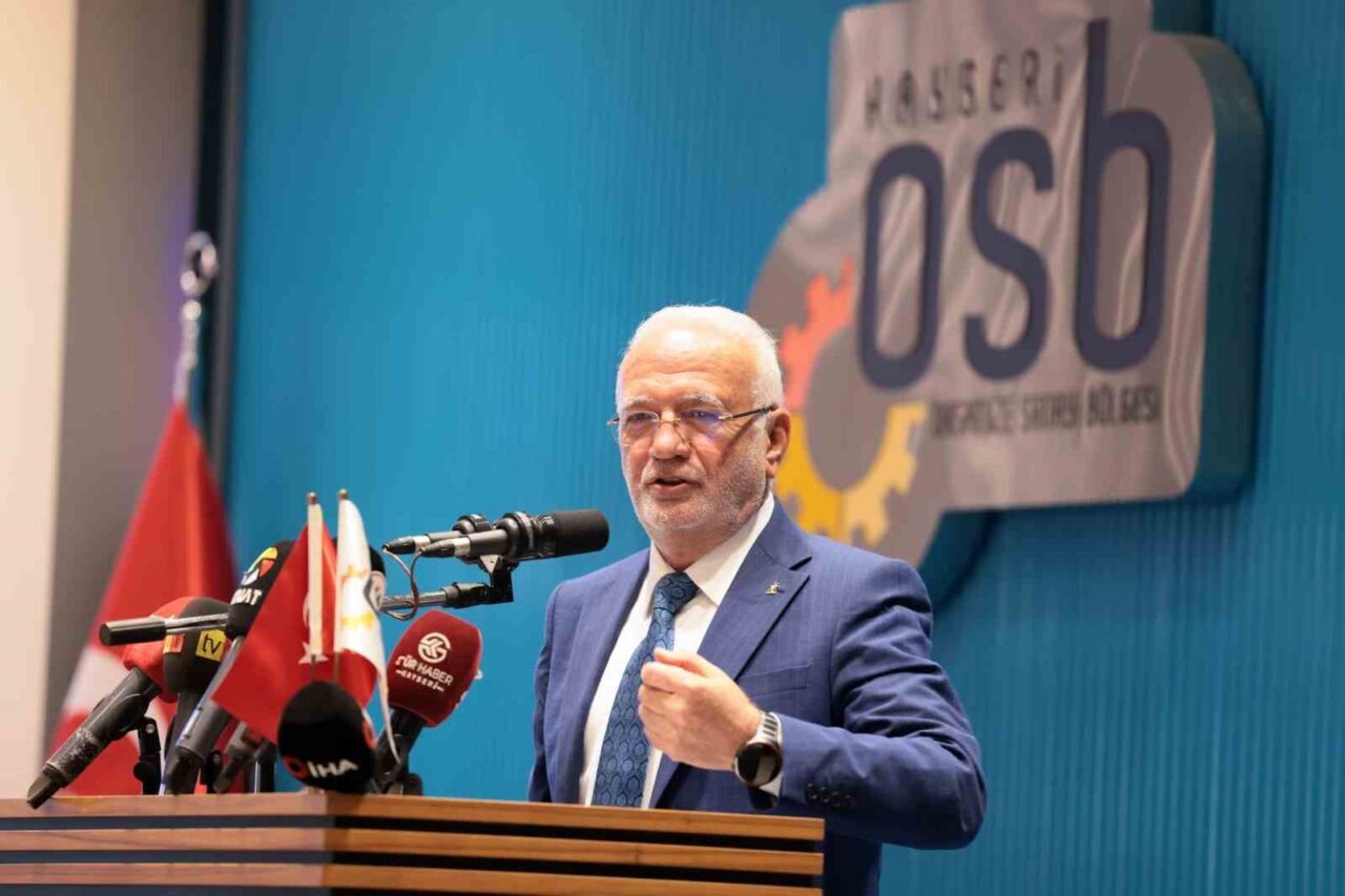 Kayseri Organize Sanayi Bölgesi’nin 22. Olağan Mali Genel Kurulu’nda konuşan