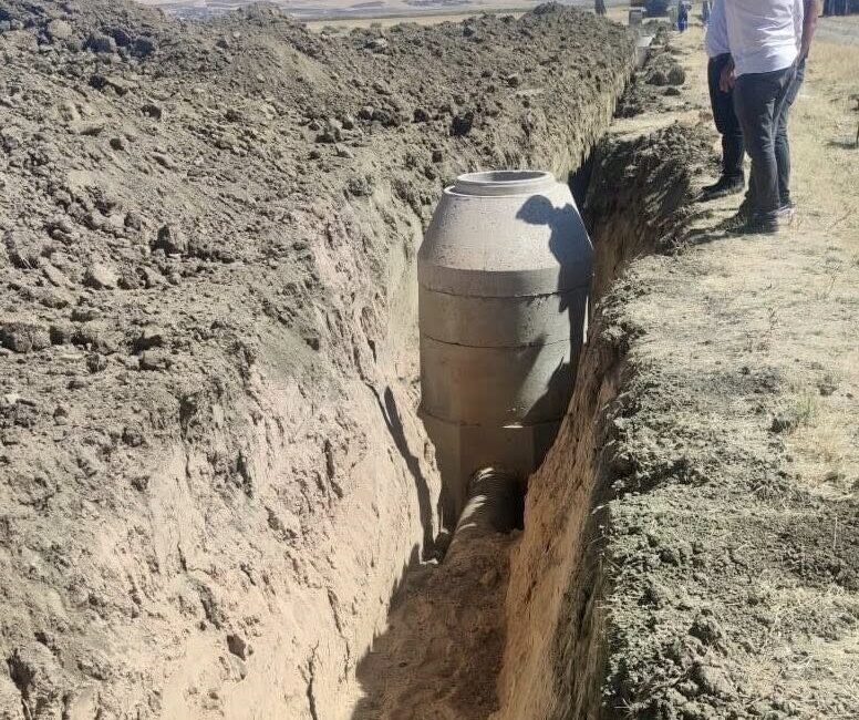 Muş İl Özel İdaresi tarafından yürütülen kanalizasyon altyapısı yenileme çalışmaları