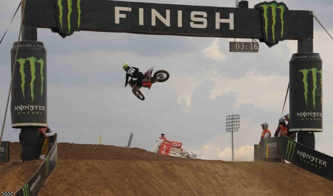 Dünya Motokros Şampiyonası MXGP sıralama yarışları Afyonkarahisar’da start aldı. Sıralama