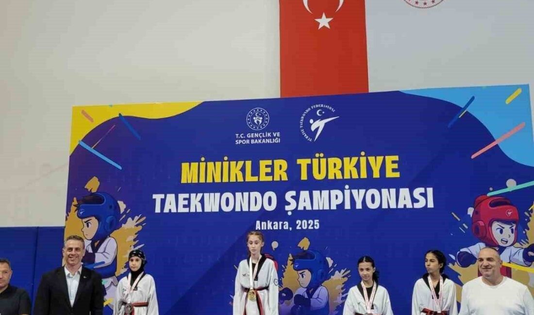 Ankara’ da yapılan Minikler Türkiye Taekwondo Şampiyonasında Düzceli sporcu Narin