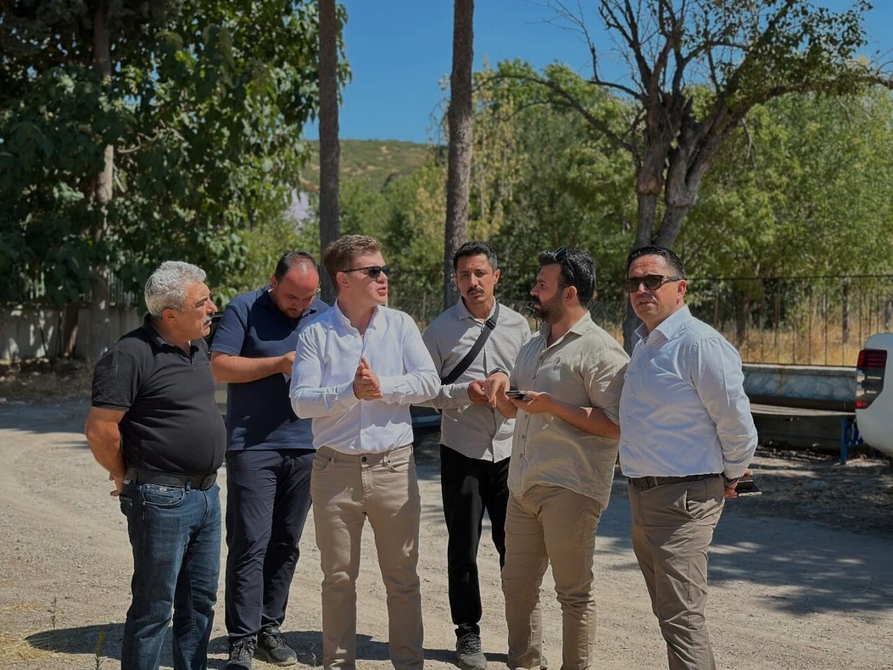 Simav Kaymakamı Bünyamin Karaloğlu, Naşa beldesine yeni yapılacak olan 200