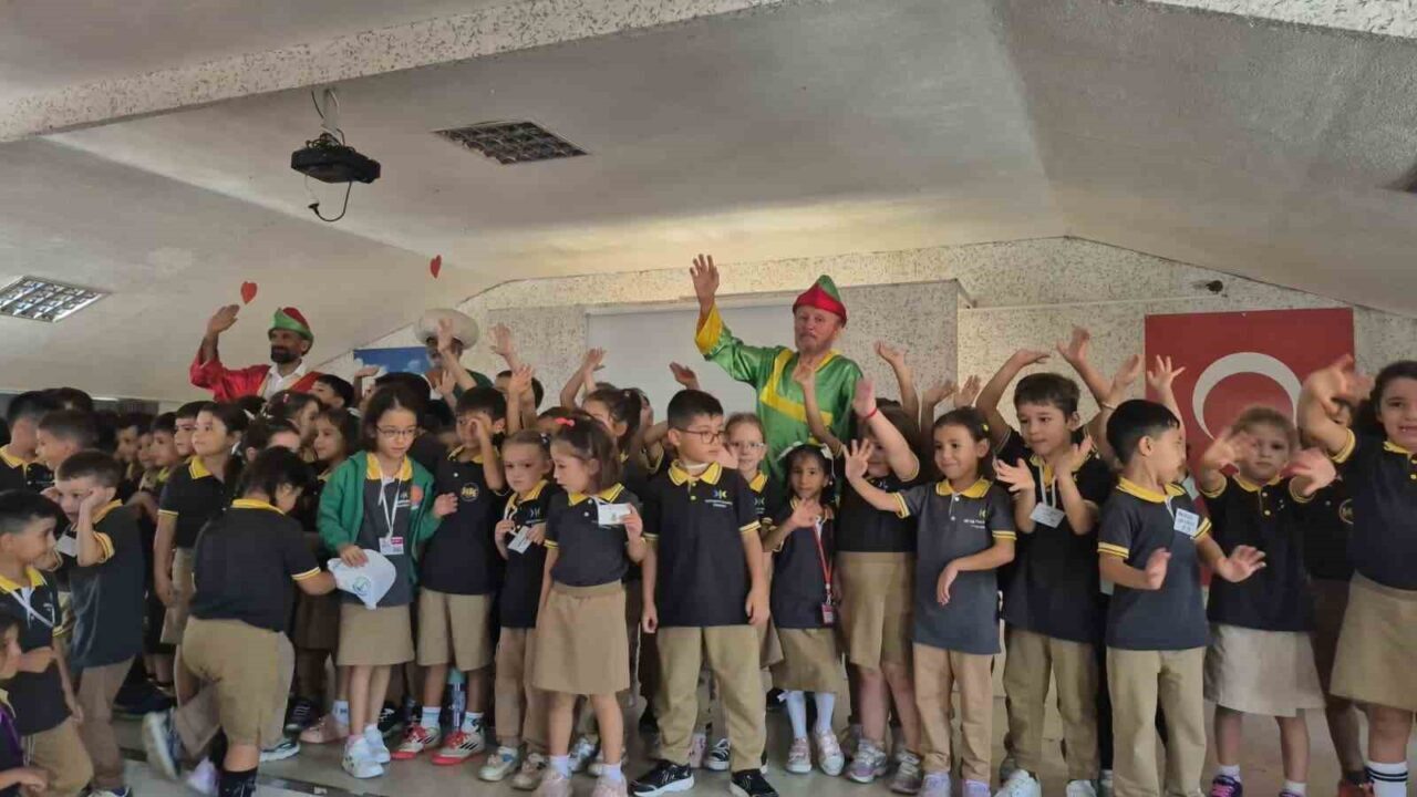 DENİZLİ (İHA) – Denizli’nin Pamukkale ilçesindeki Hüsamettin Kulaklı İlkokulunda düzenlenen