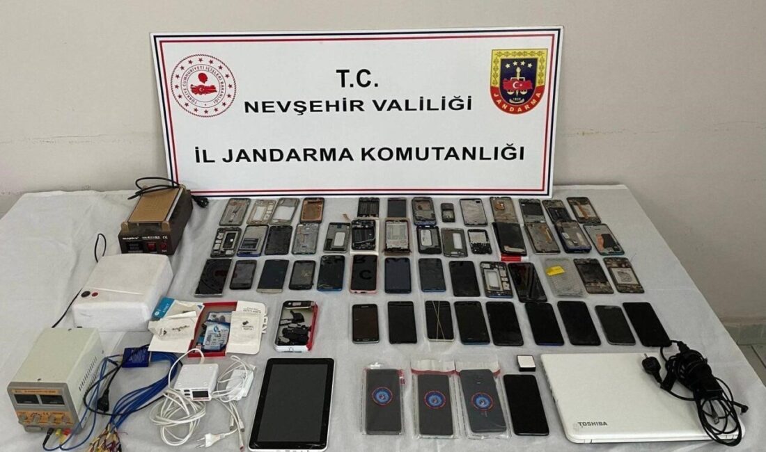 Nevşehir’de jandarma ekipleri tarafından yapılan çalışmalarda yurda kaçak yollarla sokulan