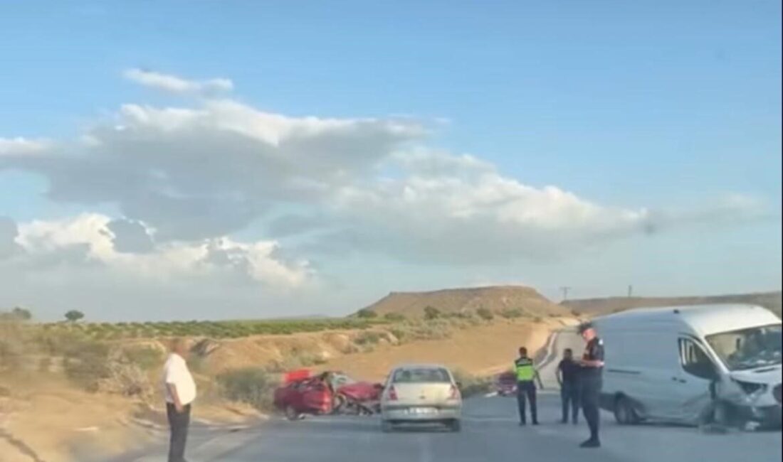 Nevşehir’de otomobil ile minibüsün kafa kafaya çarpıştığı kazada 1 kişi