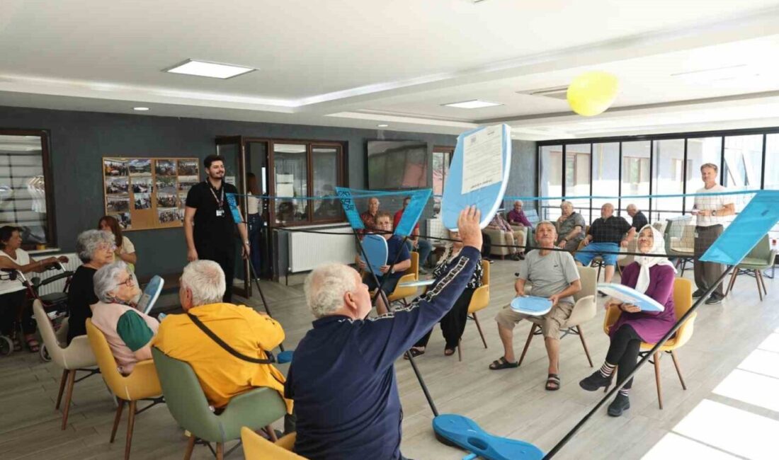 Nilüfer Belediyesi, Avrupa Hareketlilik Haftası kapsamında huzurevi sakinlerine yönelik “Balon