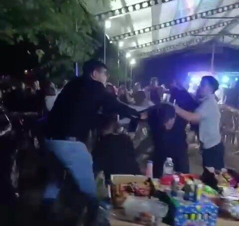 Denizli’nin Buldan ilçesinde düzenlenen nişan eğlencesince kız ve oğlan evi