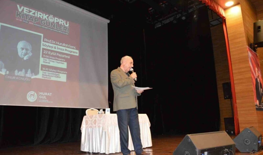 Samsun’un Vezirköprü ilçesinde düzenlenen “Vezirköprü Kitap Günleri” etkinlikleri kapsamında şair