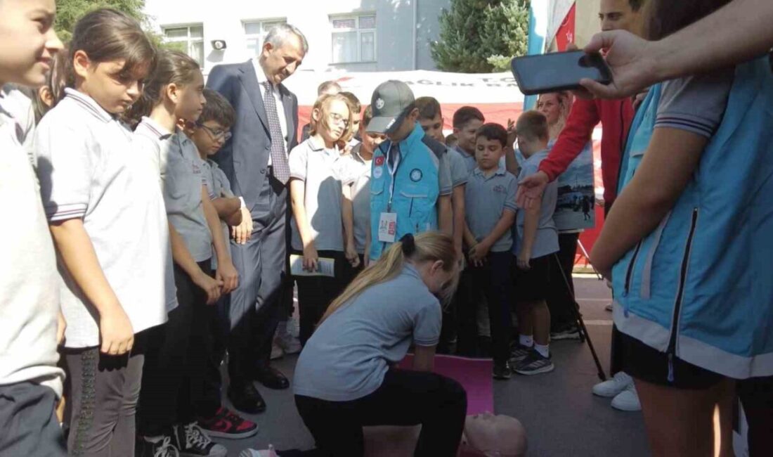 Edirne’de “Sağlıklı Çocuk, Sağlıklı Gelecek” projesi kapsamında ilkokul öğrencilerine acil