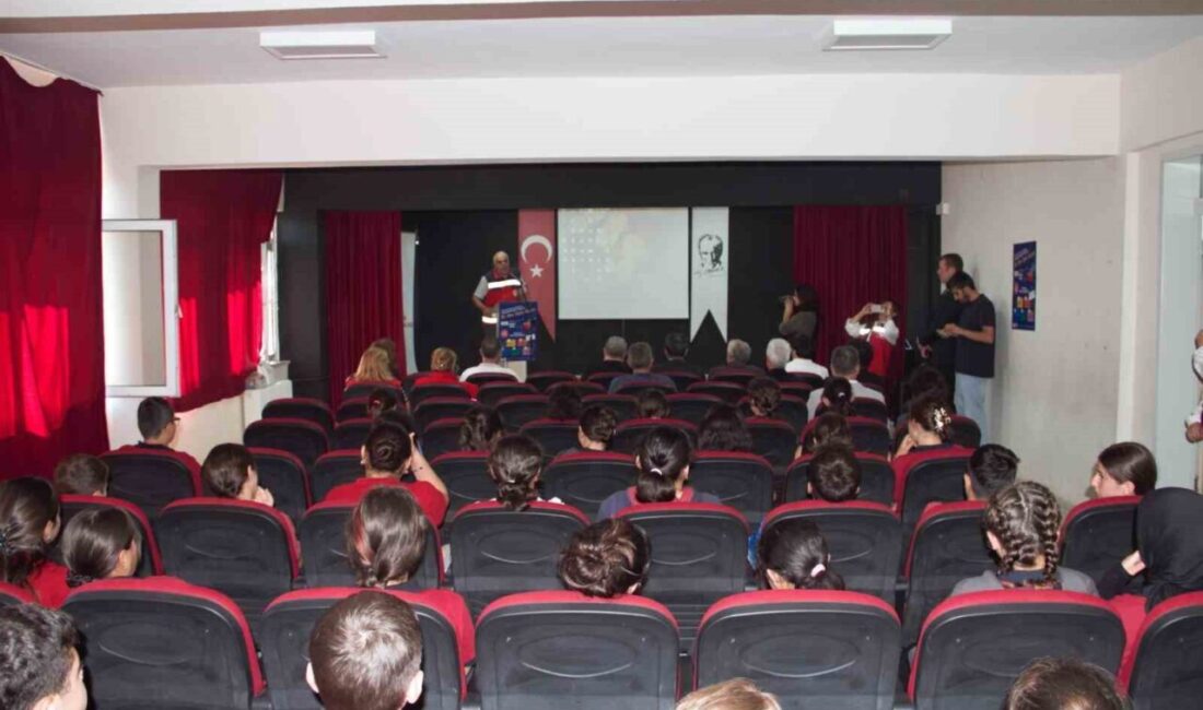 Samsun Çarşamba Kızılot Ortaokulu’nda kahverengi kokarca tanıtım semineri gerçekleştirildi. Çarşamba