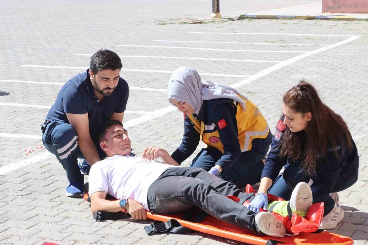 Sivas Mustafa Kemal Atatürk Mesleki ve Teknik Anadolu Lisesi’nde Dünya