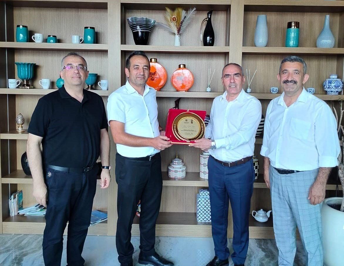 Mersin’de eğitim veren Turizm Meslek Lisesi yönetimi, öğrencilerin mesleki gelişimlerini