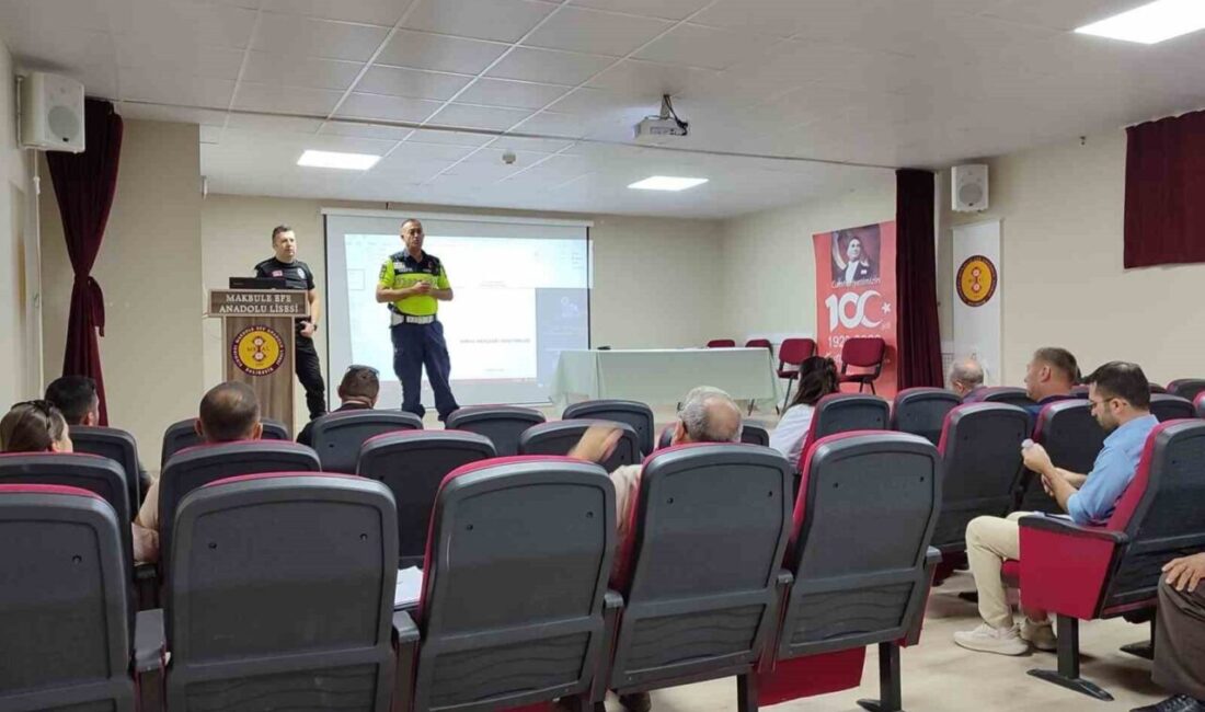 Balıkesir’in Sındırgı ilçesinde öğrenci güvenliğini artırmak amacıyla okul servis şoförlerine