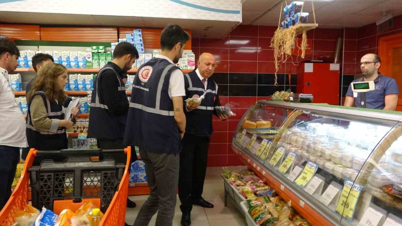 Kocaeli Ticaret İl Müdürlüğü ekipleri, yeni eğitim öğretim yılının başlamasıyla