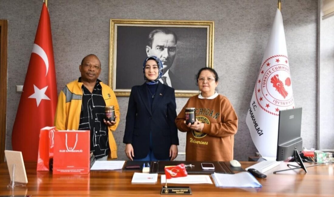 Erzurum’a bağlı Olur ilçesi Kaymakamı Semanur Kalkan, uluslararası bir misafir