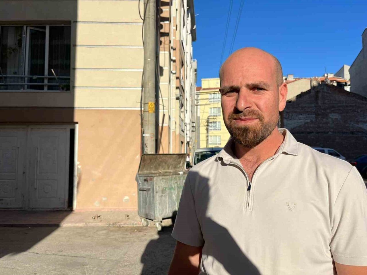 Eskişehir’de çocuğunun camdan attığı altın dolu kutuyu aldığı iddia edilen