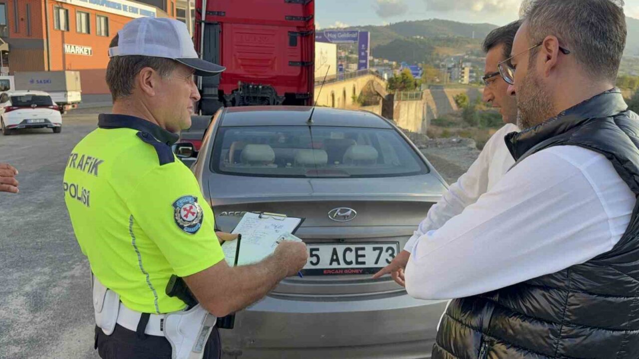 Samsun’un Canik ilçesinde meydana gelen trafik kazasında motosikletli kurye yaralandı.