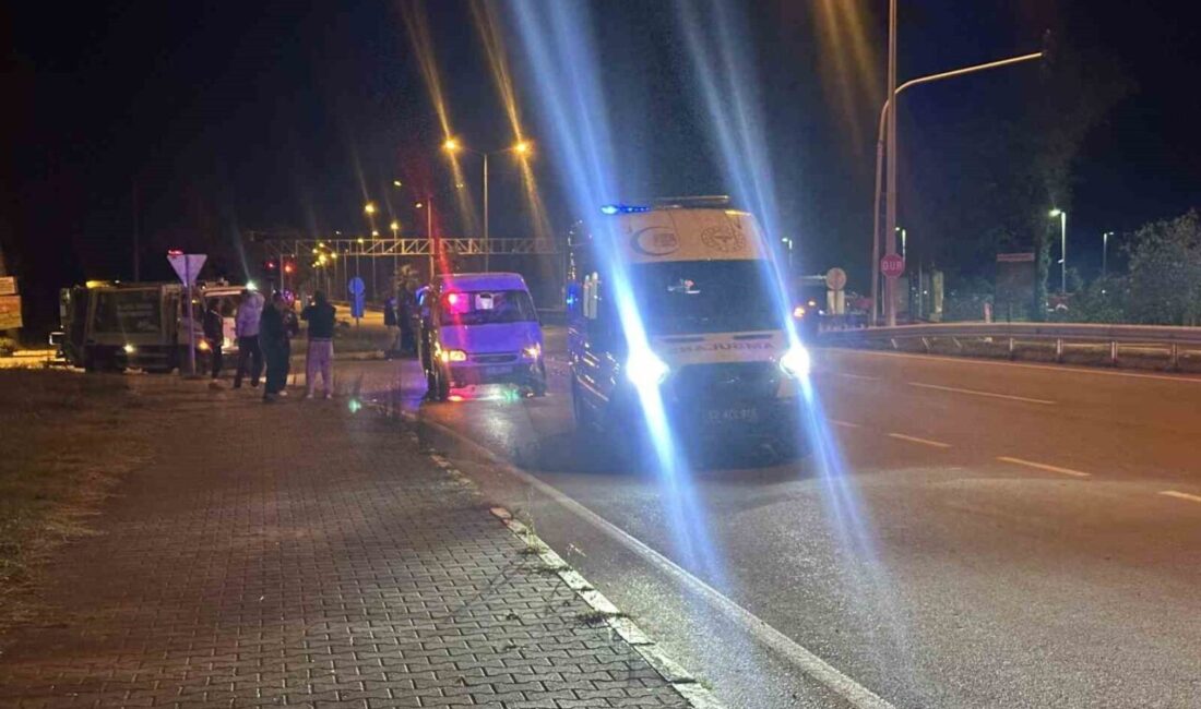 Ordu’nun Ünye ilçesinde, 2 aracın çarpışması sonucu meydana gelen trafik