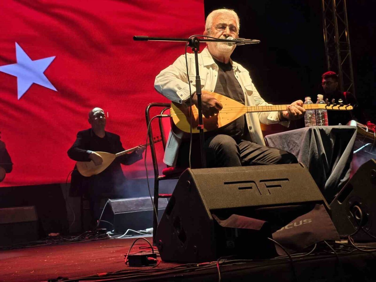 Orhaneli’nin düşman işgalinden kurtuluşu çeşitli etkinliklerle kutlandı. Orhaneli Kaymakamlığı ve