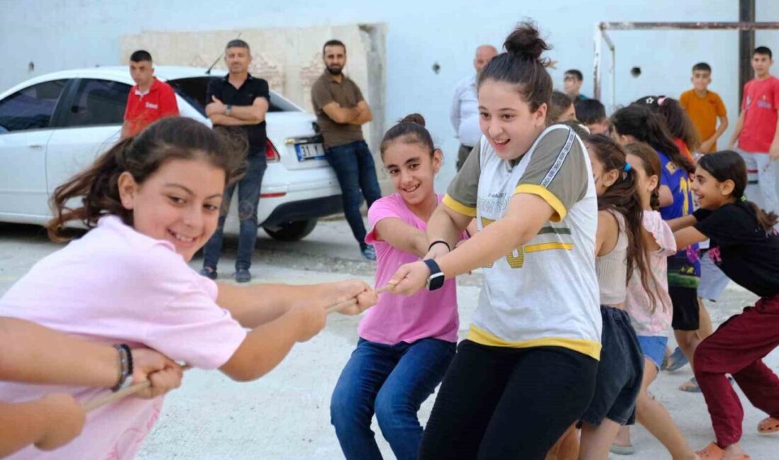 Defne Belediyesi tarafından Orhanlı Mahallesi’nde düzenlenen etkinlikte çocuklar doyasıya eğlendi.
