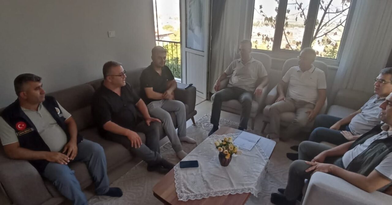 Denizli’nin Buldan ilçesinde meydana gelen yangınla mücadele ederken yaralanan Orman