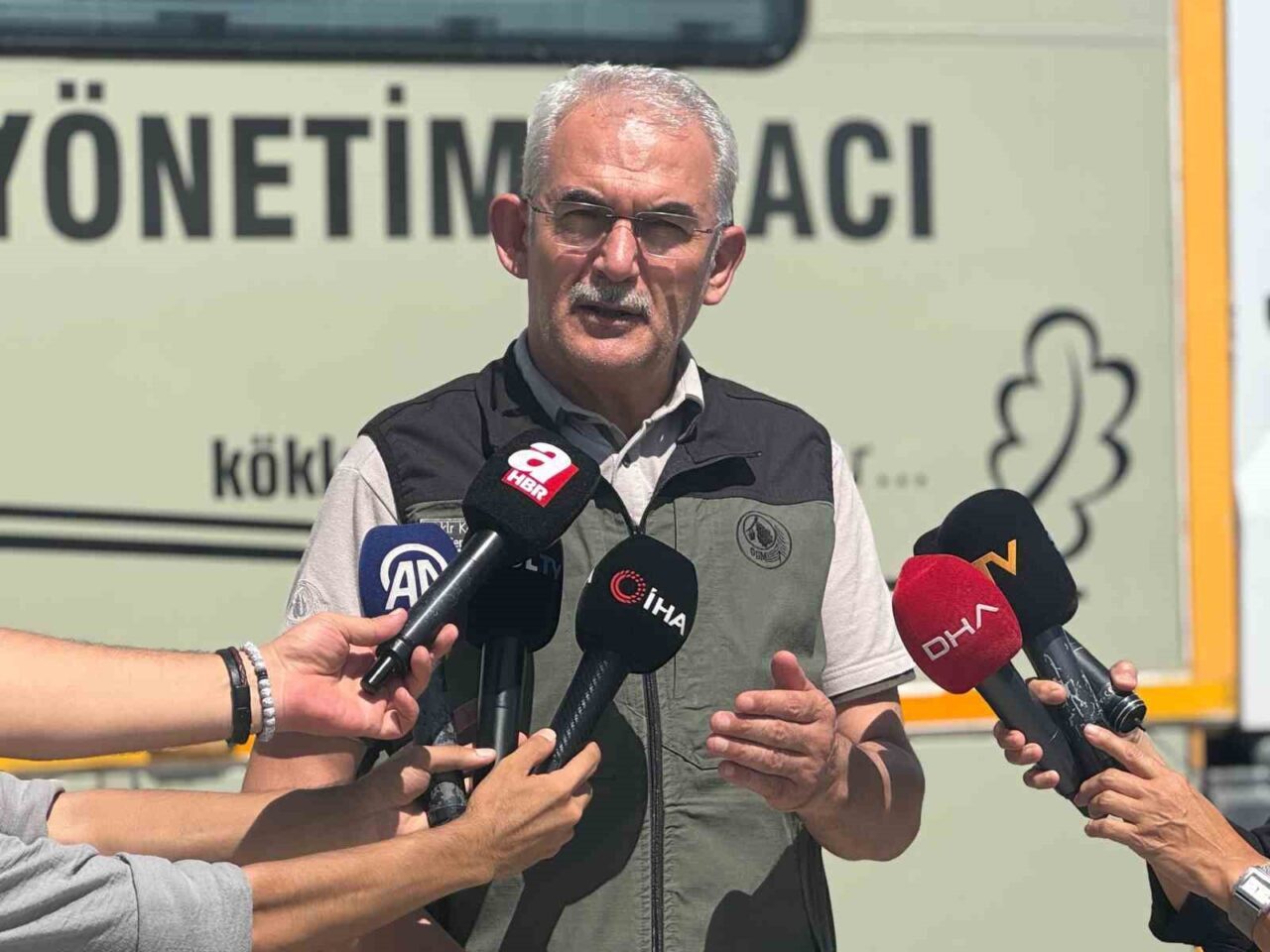 Denizli’nin Buldan ilçesinde 27 Ağustos tarihinde çıkan yangına müdahaleler sürüyor.