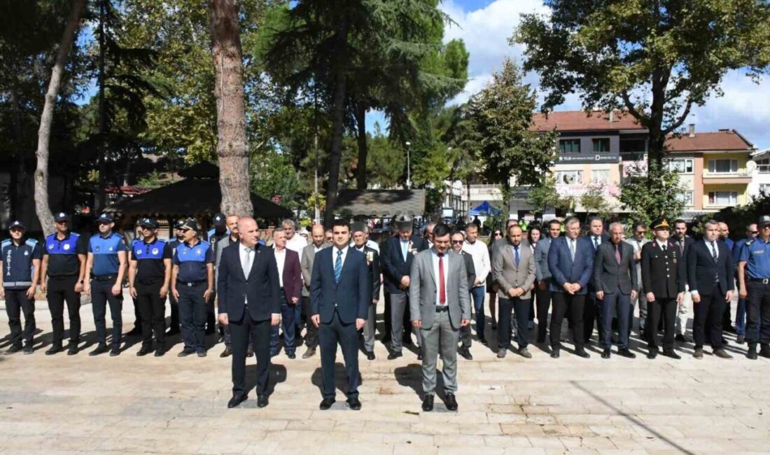 Bilecik’in Osmaneli ilçesinde 19 Eylül Gaziler Günü dolayısıyla tören düzenlendi.