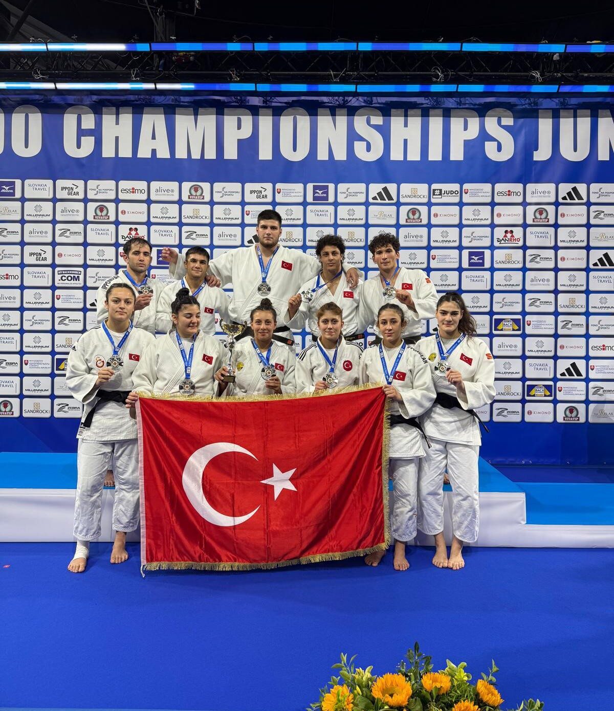 Slovakya’da düzenlenen Avrupa Gençler Judo Takımlar Şampiyonası’nda milli takım ikincilik