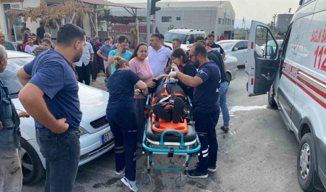 Osmaniye’nin Düziçi ilçesinde 3 aracın karıştığı trafik kazasında 3 kişi