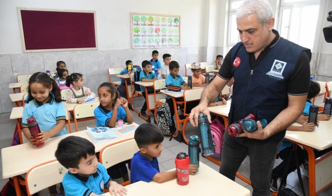 Osmaniye Belediyesi, 2025-2026 Eğitim-Öğretim Yılı’nın başlamasıyla birlikte çevre dostu bir