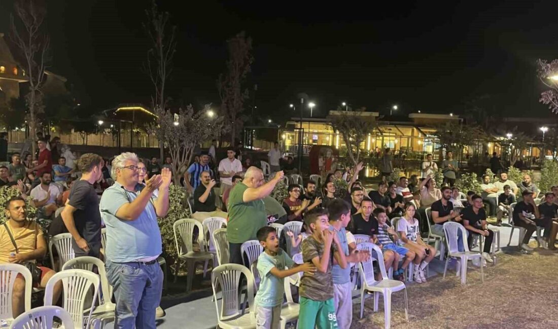 Osmaniye’de vatandaşlar, A Milli Erkek Basketbol Takımı’nın EuroBasket 2025 yarı